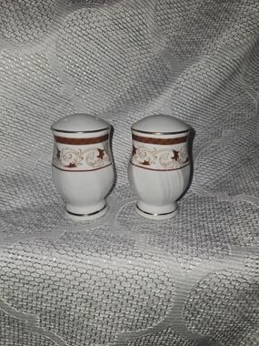 Vintage Gold Coast Ceramic Salt and Pepper Shakers